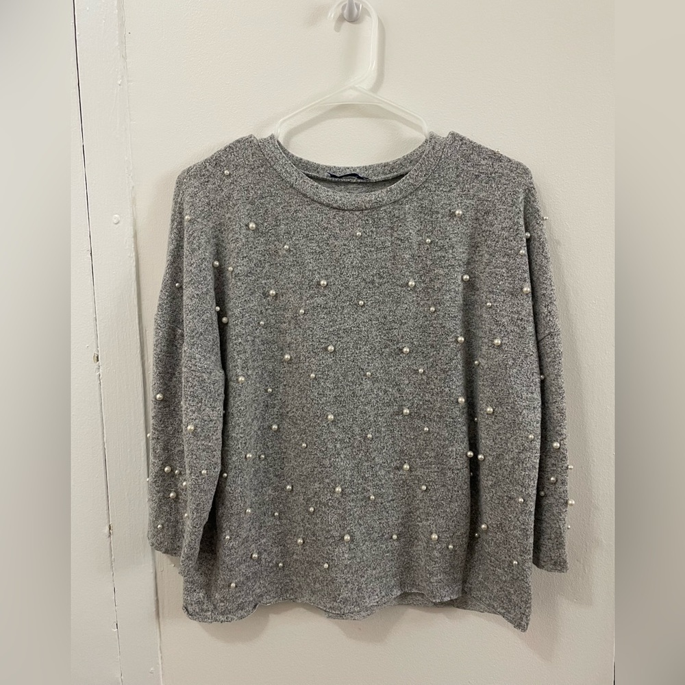Shirt with pearls
